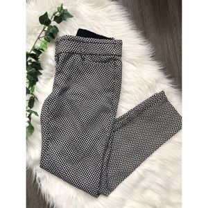 Black and white ankle length pants♥️